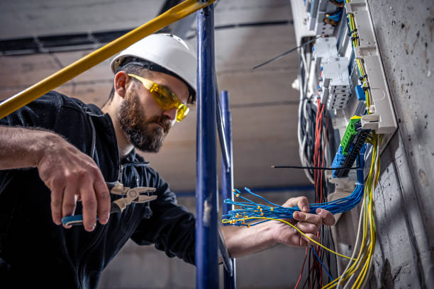 Best Licensed Electrician  in Northfield, MN
